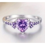 Sõrmus Lilla Süda Tsirkoon kiviga nr 8 Hõbedane